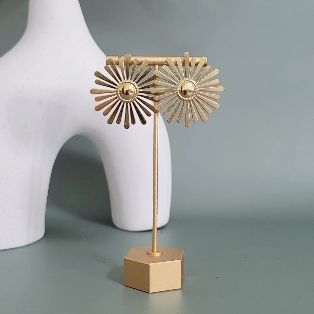 Stainless steel gold tone flower earrings